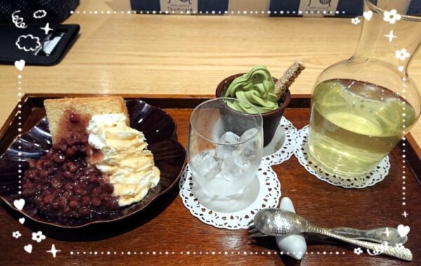 cafeツムギのシフォンケーキとお茶のセット